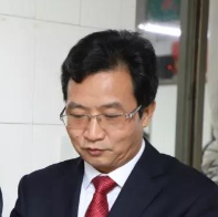 黄仁林：被誉为“魅力男神”的数学教师