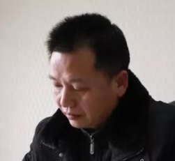 焦勇飞：坚守教坛二十六载