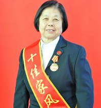 十佳家风标兵 ▎刘启屏：呕心沥血为“三农”， 身教言传育后人