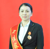  十佳家风标兵 ▎ 张莉：照顾患病丈夫十六年  为爱撑起整个家