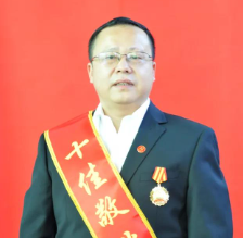 十佳敬业标兵 ▎ 尹增亮：好医生坚守30年 为麻风病人 重拾健康和尊严