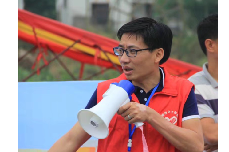 醴陵市第四届助人为乐道德模范  最美志愿者——张谦