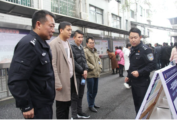 资兴交警大队开展“警营开放日”活动