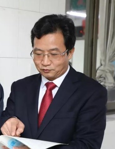 黄仁林：被誉为“魅力男神”的数学教师