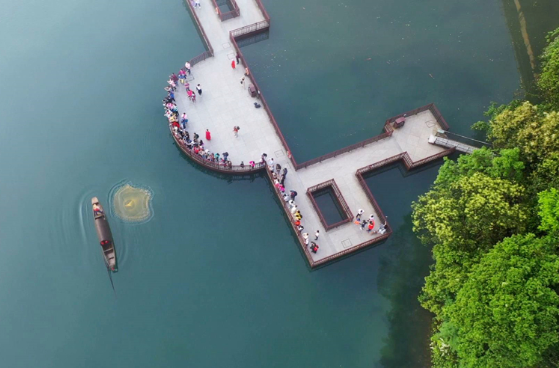 东江湖景区为女性游客免三日门票