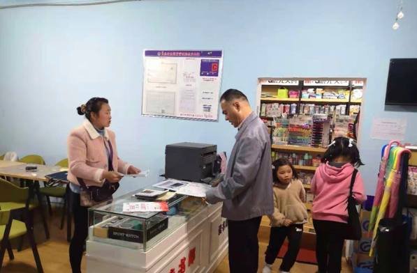 资兴开展校园周边“扫黄打非”专项执法检查