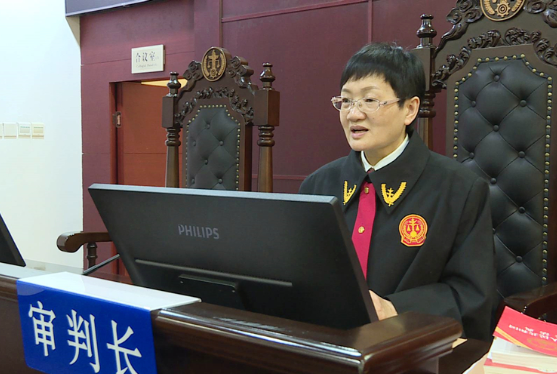 何晖平：青少年的“成长护航员”