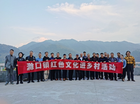 书画“大咖”在东江湖畔挥毫泼墨