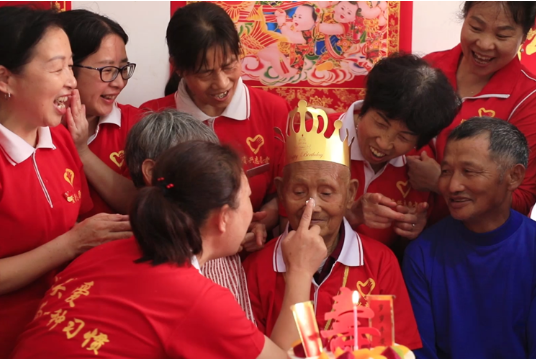 “湖南慈善老人”刘才通101岁生日 忆苦思甜颂党恩