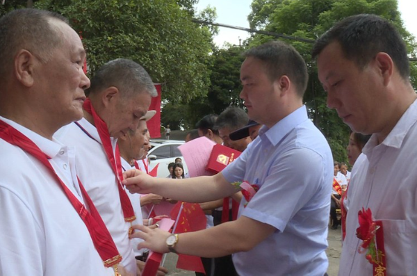 唐洞街道唐煤社管中心举行庆祝建党100周年“学党史”知识抢答赛