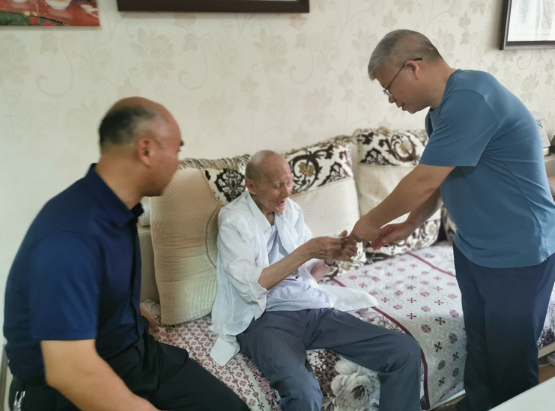 资兴落实离休干部生活补贴增发政策