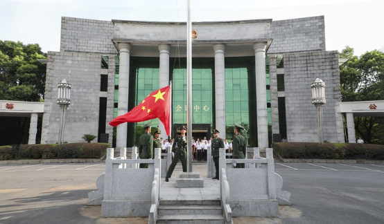 短视频 资兴市举行庆祝中国共产党成立100周年升旗仪式