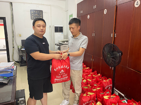 东江街道夏日送清凉