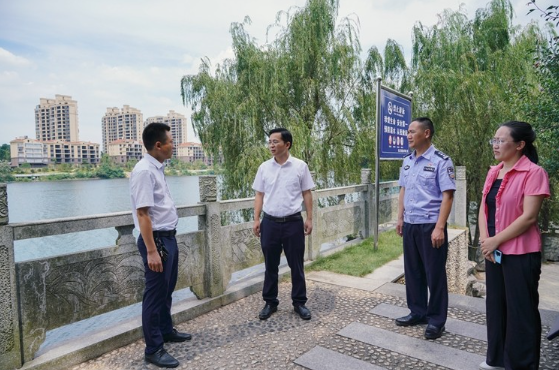 杨理诚暗访防溺水工作
