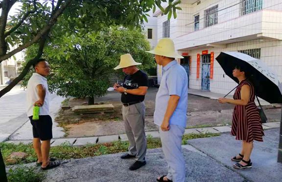 唐洞街道开展环境卫生整治