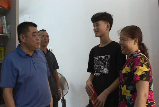资兴市公路建设养护中心爱心助学