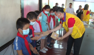广东狮子会到资兴开展助学助老慈善活动