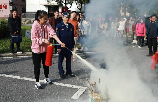 资兴消防知识进党校