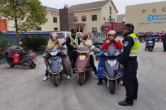 【文明实践在醴陵】摩电戴帽宣传活动    守护居民出行安全