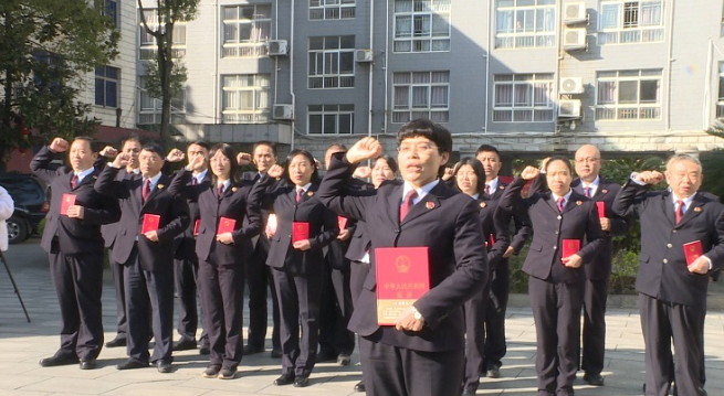 资兴市开展“国家宪法日”集中宣传活动