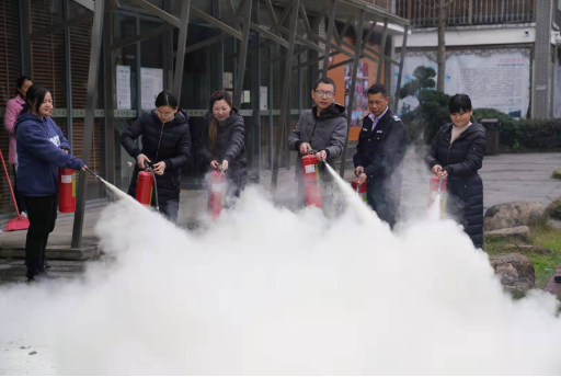 资兴市东江湖摄影艺术馆开展消防安全演练