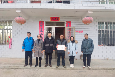 资兴市滁口镇开展环境卫生大评比活动