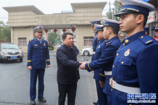 陈占华看望慰问春节一线值守人员并督查疫情防控等工作