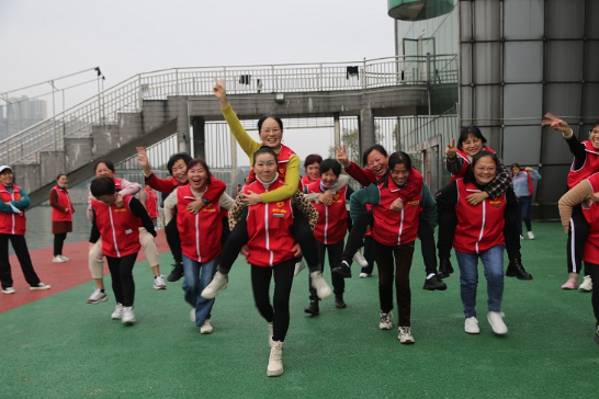 资兴妇女志愿者代表庆“三八”国际妇女节
