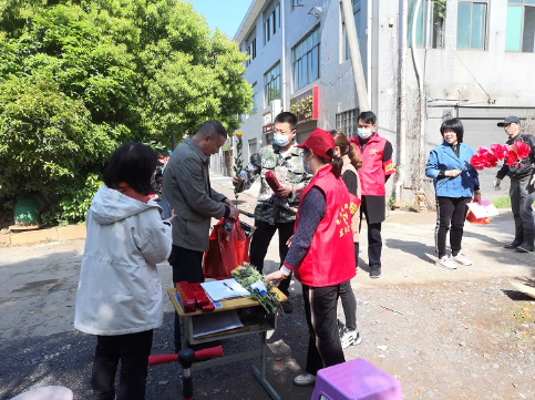 东江街道：只闻花香，不见烟火，用理解筑牢防疫防火“安全线”