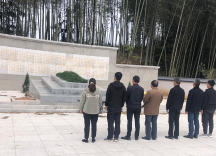 州门司镇塘家湾村开展“缅怀革命先烈 传承红色精神”活动