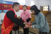 爱心帮扶，情暖校园——资兴市东江湖 志愿者协会走进资兴市二中